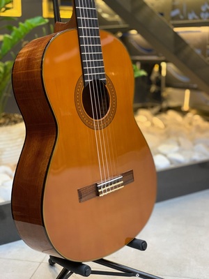 گیتار کلاسیک مدل یاماها CG142c